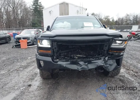 2018 Chevrolet Silverado 1500 2Lt z USA, uszkodzony, nr VIN 3GCUKREC5JG157099